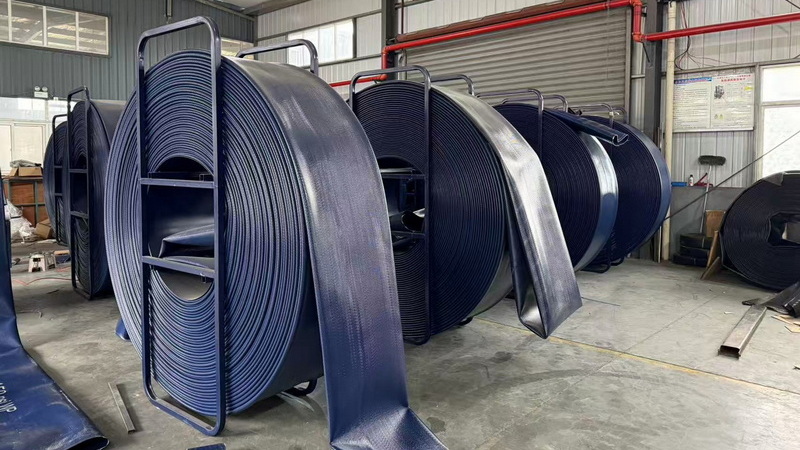 Large Diameter Frac Water Layflat Hose Reels Ready For Shipment بكرات خرطوم المياه المسطحة ذات القطر الكبير جاهزة للشحن