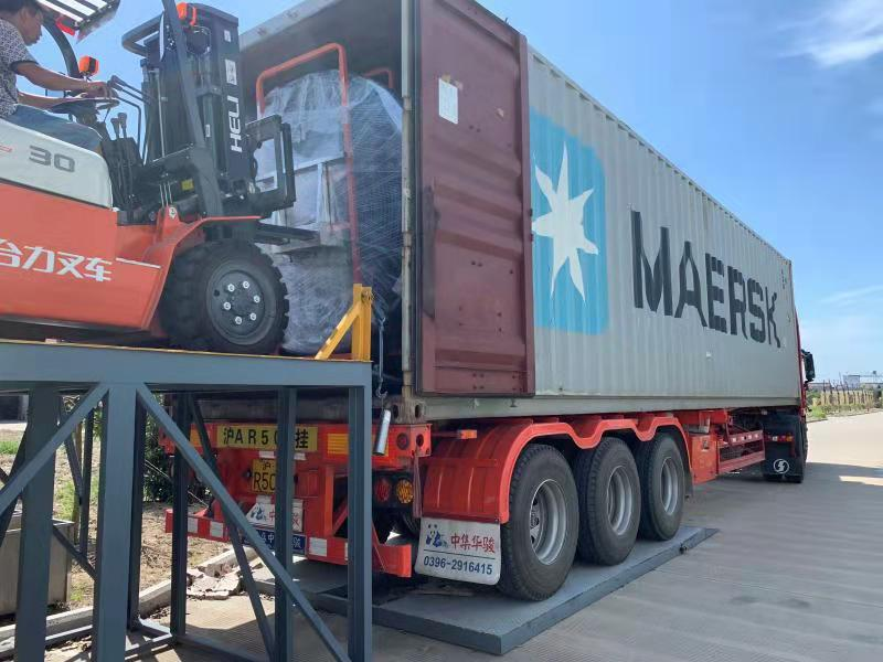 20-Inch Large-Diameter TPU Layflat Hose Delivered to Southeast Asia خرطوم مسطح من مادة TPU بقطر كبير 20 بوصة تم تسليمه إلى جنوب شرق آسيا
