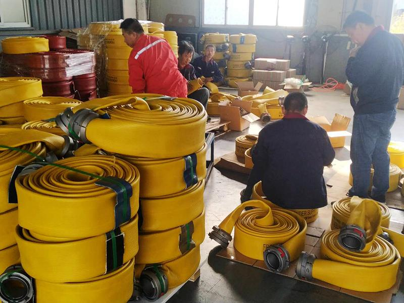 NBR Rubber Layflat Hose for Cold-Weather خرطوم مسطح من المطاط NBR للطقس البارد
